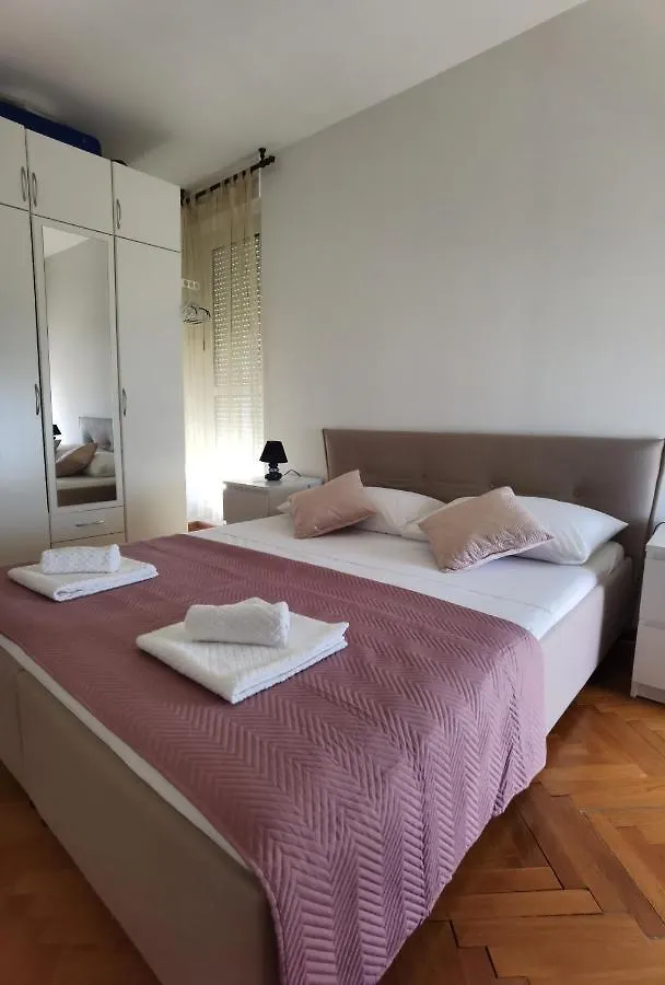 T-Star, 2-Bedroom Apartment With Magnificent Beach View Split