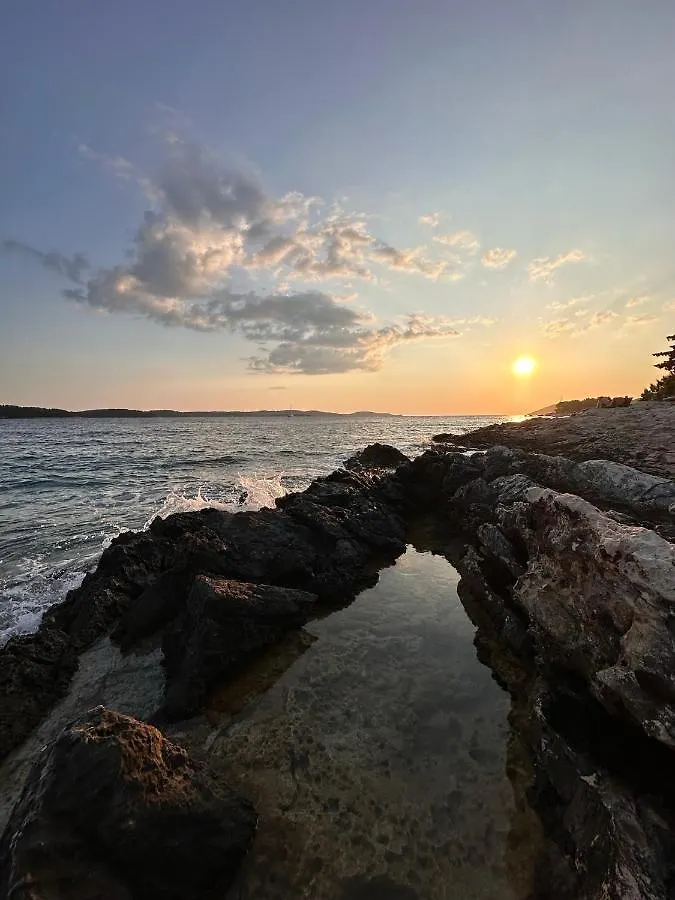 T-Star, 2-Bedroom Apartment With Magnificent Beach View Split