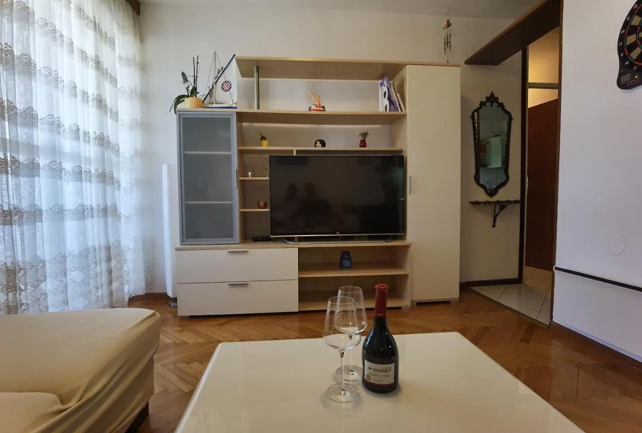 T-Star, 2-Bedroom Apartment With Magnificent Beach View Split