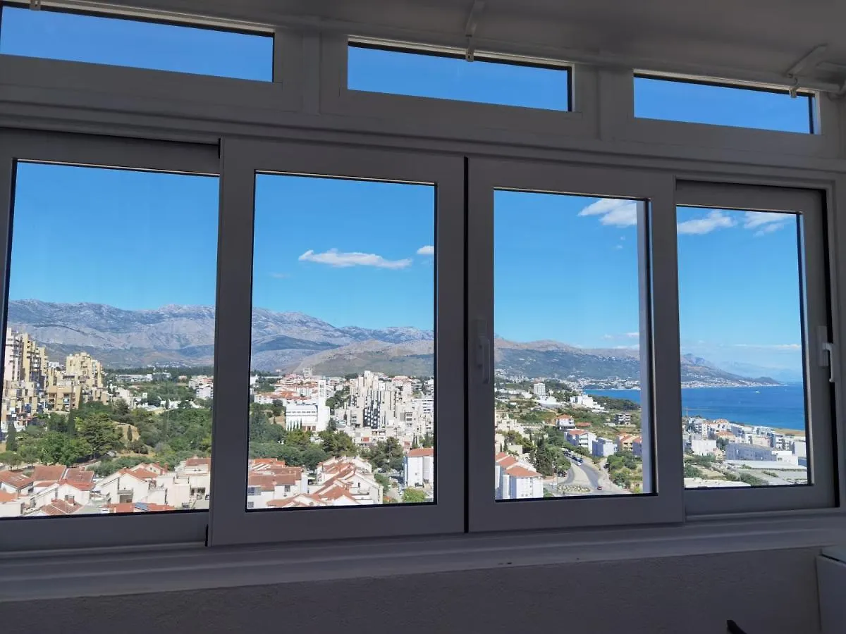 T-Star, 2-Bedroom Apartment With Magnificent Beach View Split