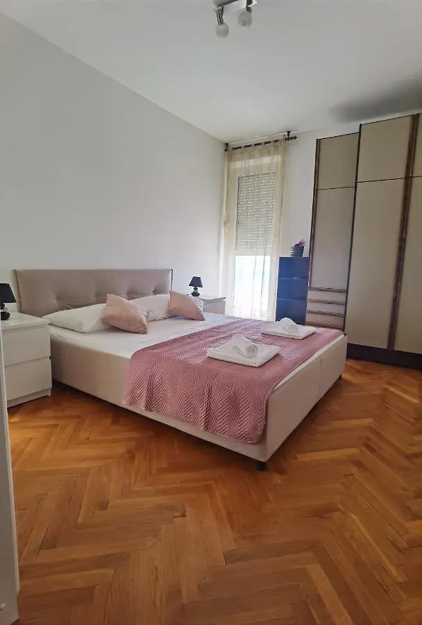 T-Star, 2-Bedroom Apartment With Magnificent Beach View Split