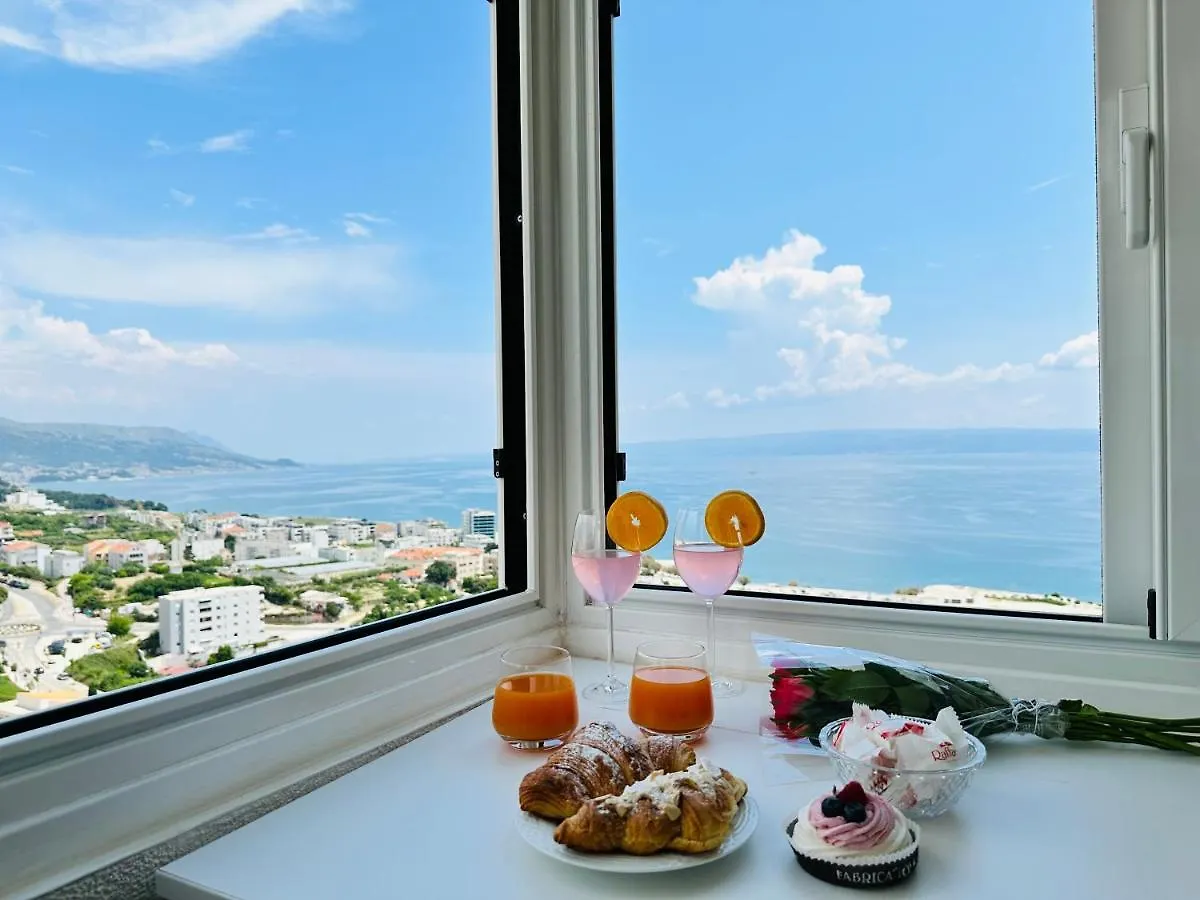 T-Star, 2-Bedroom Apartment With Magnificent Beach View Split